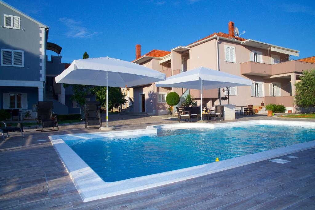 Antonija Apartments With Pool Weißenburg Exterior foto